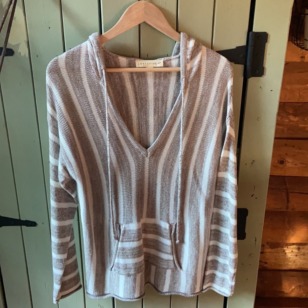Vici Dolls V- neck hooded sweater